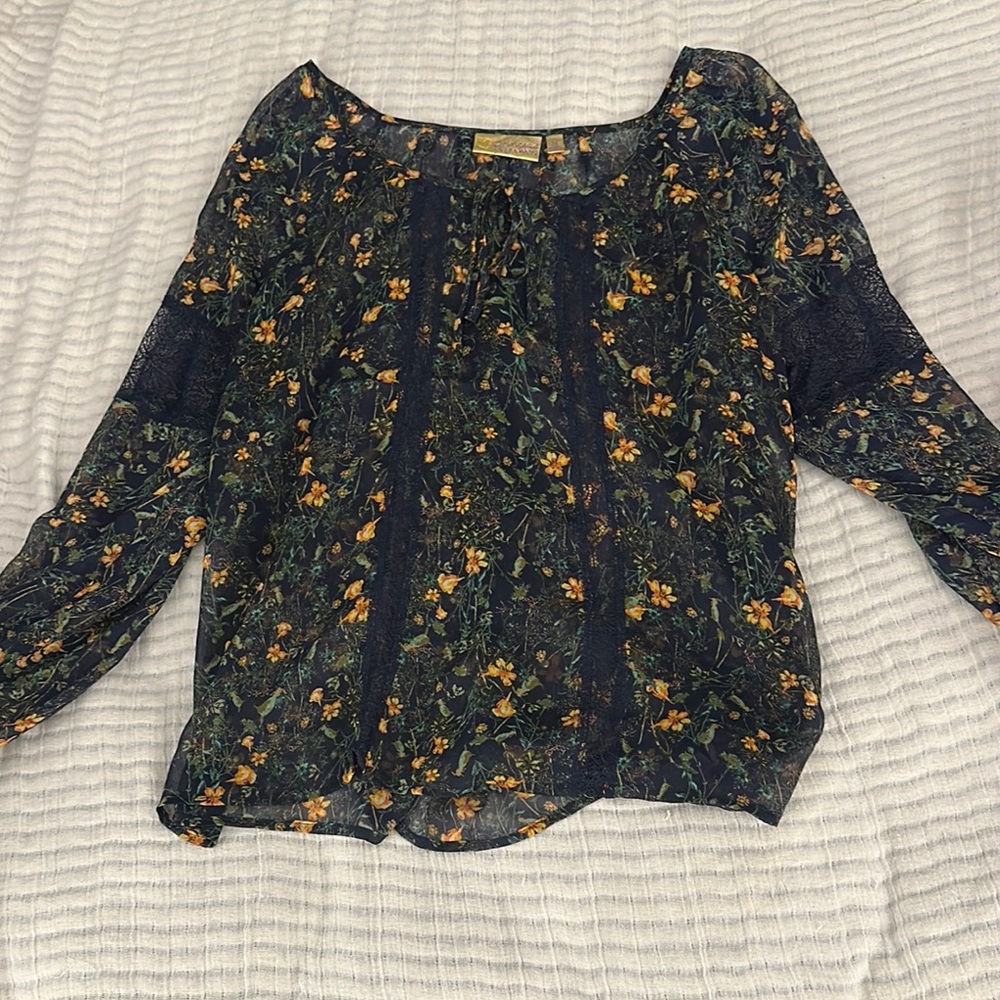 Princess Vera Wang Floral Blue Gold Blouse